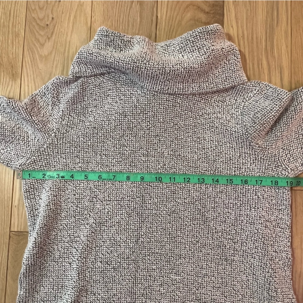 LOFT - Medium Gray Turtleneck Sweater - Picture 8 of 8